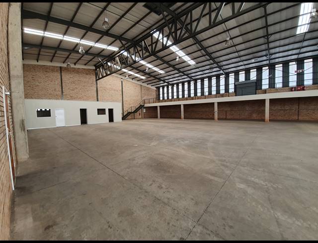 1,998M² WAREHOUSE TO LET IN AMALGAM